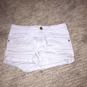 Girls H&M light blue jean shorts.